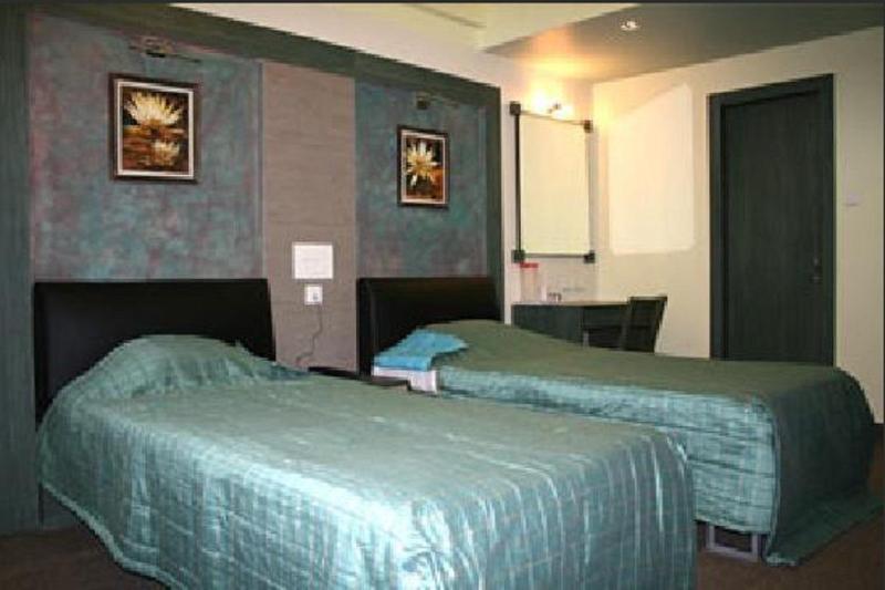 Hotel Majestic Шиллонг Экстерьер фото