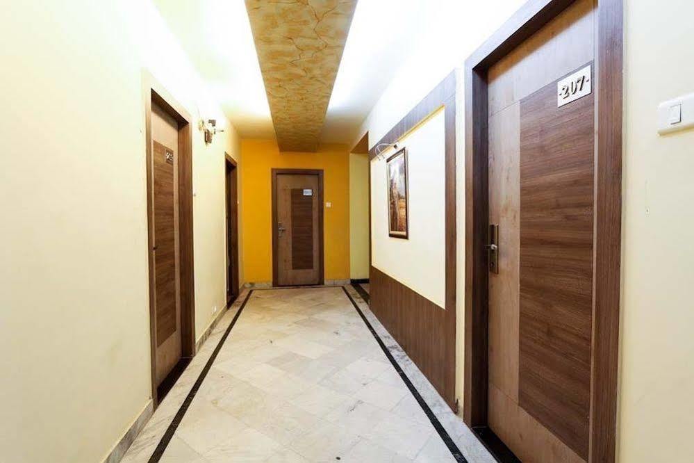 Hotel Majestic Шиллонг Экстерьер фото
