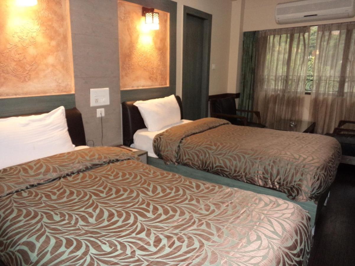 Hotel Majestic Шиллонг Экстерьер фото